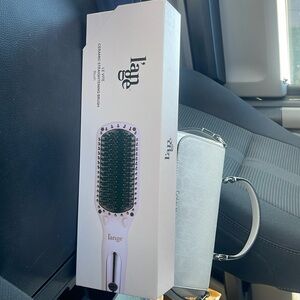 Lange Le Vite. Ceramic Straightening Brush